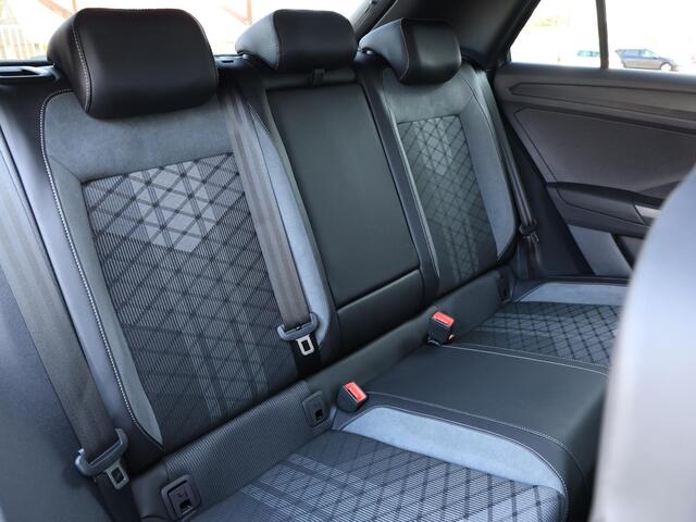Volkswagen T-Roc 1.5 TSI R-Line Black Style 150pk DSG | LED PLUS | Navigatie | Side Assist | Cruise control | Stoelverwarming | 18 Inch Nevada Velgen
