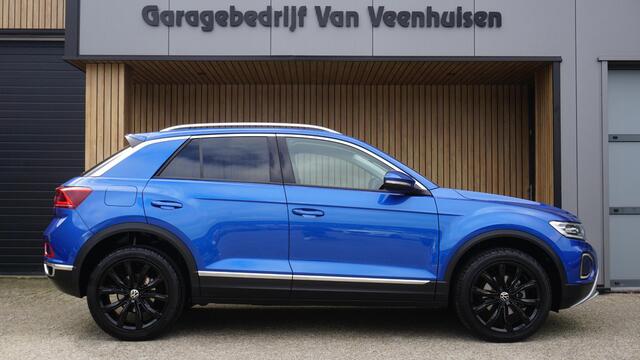 Volkswagen T-Roc 1.5 TSI 150pk DSG Style Business IQ light 18inch LM Virtual Keyless Adaptive Cruise *Ravenna Blue* 11391km!