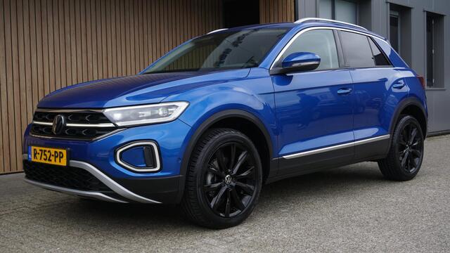 Volkswagen T-Roc 1.5 TSI 150pk DSG Style Business IQ light 18inch LM Virtual Keyless Adaptive Cruise *Ravenna Blue* 11391km!