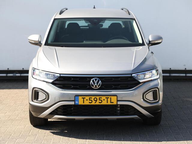 Volkswagen T-Roc 1.0 TSI Life Adaptive Cruise Control | App Connect | LED | Parkeersensoren | Inklapbare spiegels | 16 Inch velgen