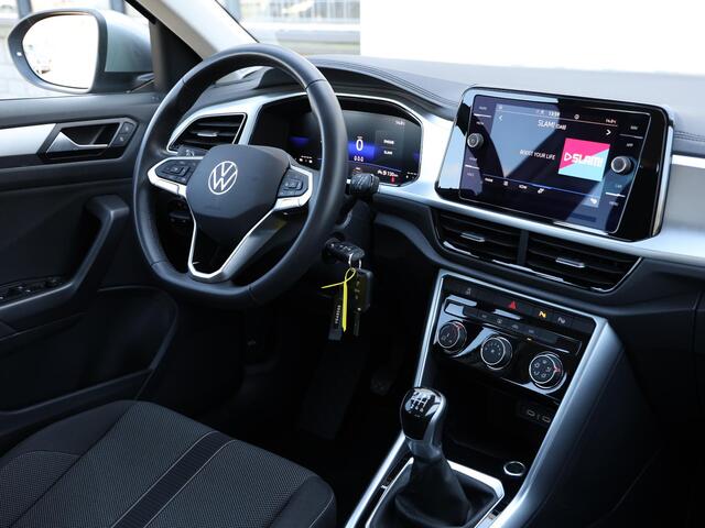 Volkswagen T-Roc 1.0 TSI Life Adaptive Cruise Control | App Connect | LED | Parkeersensoren | Inklapbare spiegels | 16 Inch velgen