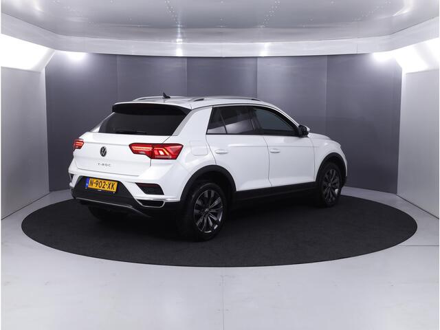 Volkswagen T-Roc 1.5 TSI Style 150 pk Automaat (DSG) | Navigatie | Autom. airco | Parkeersensoren | Achteruitrijcamera