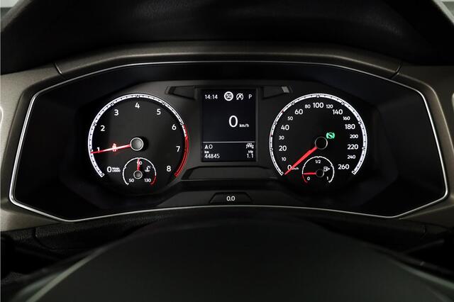Volkswagen T-Roc 1.5 TSI Style 150 pk Automaat (DSG) | Navigatie | Autom. airco | Parkeersensoren | Achteruitrijcamera