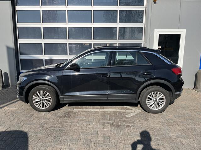 Volkswagen T-Roc 1.0 TSI Style / 16" LMV/ DAB RADIO/ BLUETOOTH/ APP-CONNECT/ PARK. SENSOREN + CAMERA/ CLIMA/ ADAPT. CRUISE/ FRONT ASSIST