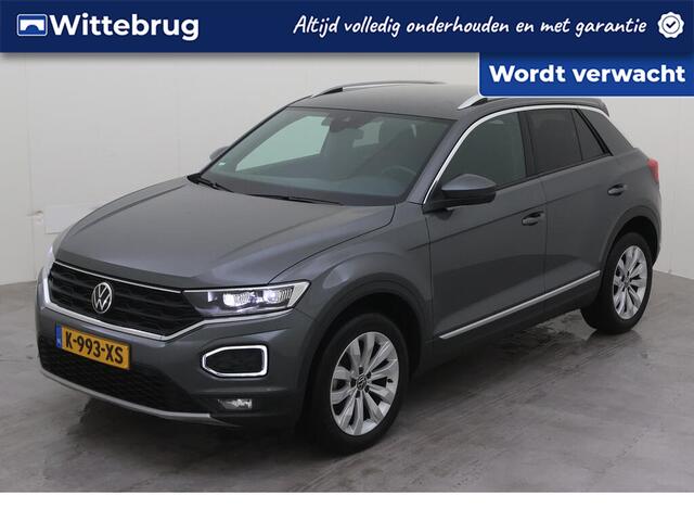 Volkswagen T-Roc 1.5 TSI Sport / Digitaal dashboard / LED / Camera / Navigatie / Trekhaak / Climate controle