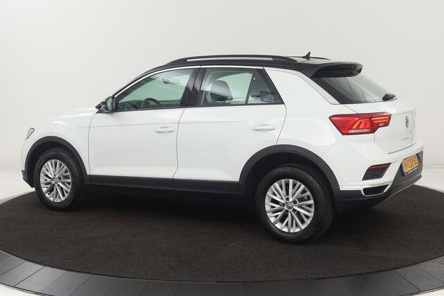 Volkswagen T-Roc 1.0 TSI Style | Stoelverwarming | Full LED | Carplay | Navigatie | Adaptive cruise | Parkeerhulp | Airco | Bluetooth