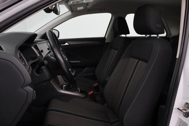 Volkswagen T-Roc 1.0 TSI Style | Stoelverwarming | Full LED | Carplay | Navigatie | Adaptive cruise | Parkeerhulp | Airco | Bluetooth