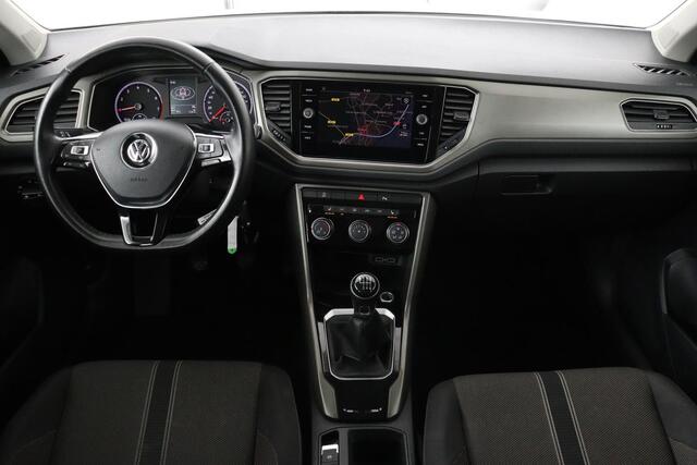 Volkswagen T-Roc 1.0 TSI Style | Stoelverwarming | Full LED | Carplay | Navigatie | Adaptive cruise | Parkeerhulp | Airco | Bluetooth