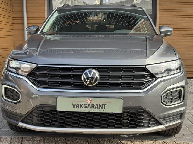 Volkswagen T-Roc 1.5 TSI Sport,Pano,App,Navi,Cam,Cruise,Led