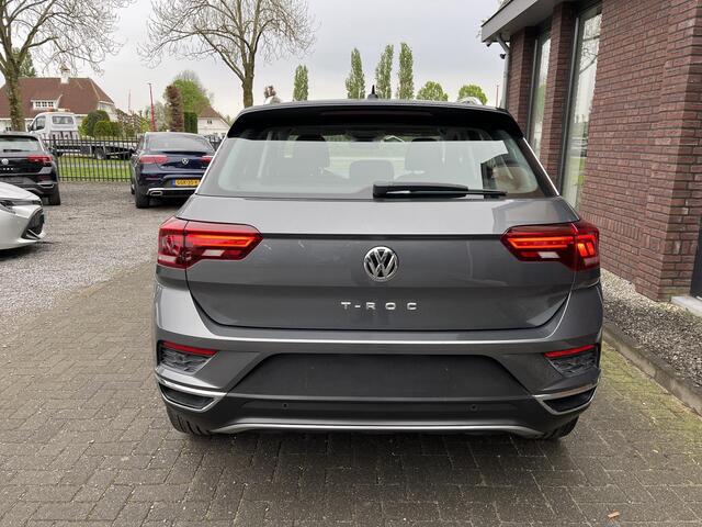 Volkswagen T-Roc 1.5 TSI Sport VIRTUAL DASHBOARD | ADAPTIVE CRUISE CONTROL | NAV | APP CONNECT | CAMERA