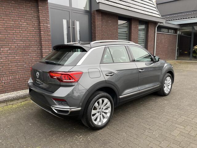 Volkswagen T-Roc 1.5 TSI Sport VIRTUAL DASHBOARD | ADAPTIVE CRUISE CONTROL | NAV | APP CONNECT | CAMERA