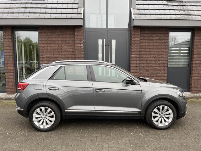Volkswagen T-Roc 1.5 TSI Sport VIRTUAL DASHBOARD | ADAPTIVE CRUISE CONTROL | NAV | APP CONNECT | CAMERA