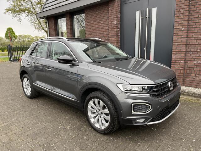 Volkswagen T-Roc 1.5 TSI Sport VIRTUAL DASHBOARD | ADAPTIVE CRUISE CONTROL | NAV | APP CONNECT | CAMERA