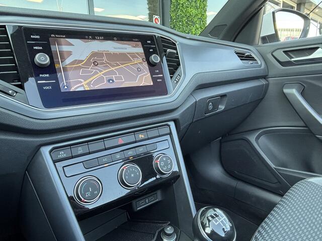 Volkswagen T-Roc Cabrio 1.5 TSI 150PK R-Line | Navi | PDC | 1e Eig. |
