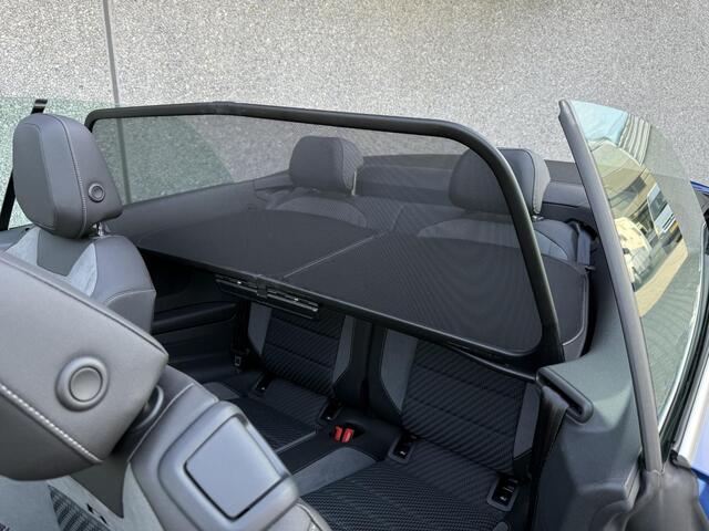Volkswagen T-Roc Cabrio 1.5 TSI R-Line Stoelverwarming | LED | Navi | Ravenna Blue | DAB | Carplay