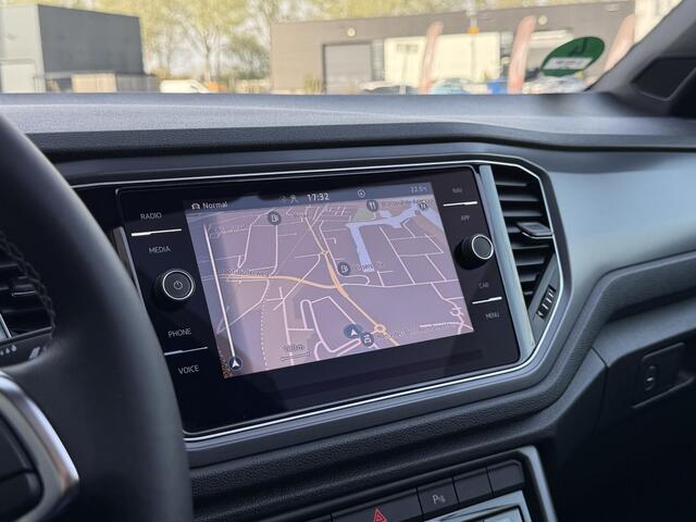 Volkswagen T-Roc Cabrio 1.5 TSI R-Line Stoelverwarming | LED | Navi | Ravenna Blue | DAB | Carplay