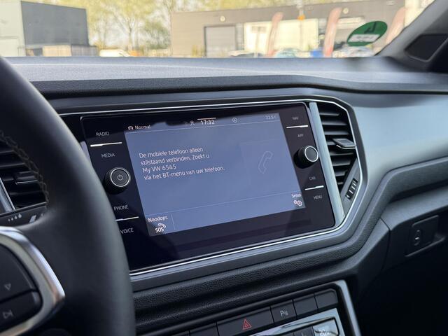 Volkswagen T-Roc Cabrio 1.5 TSI R-Line Stoelverwarming | LED | Navi | Ravenna Blue | DAB | Carplay