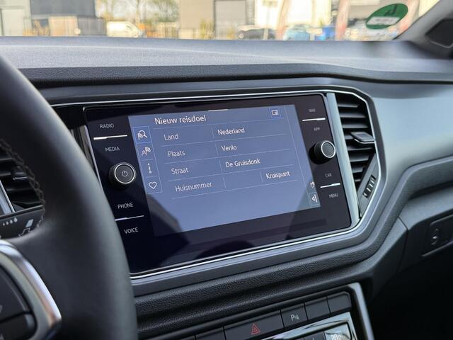 Volkswagen T-Roc Cabrio 1.5 TSI R-Line Stoelverwarming | LED | Navi | Ravenna Blue | DAB | Carplay