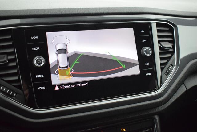 Volkswagen T-Roc 1.5 TSI 150pk DSG 2x R-Line Camera Virtual Cockpit Navigatie