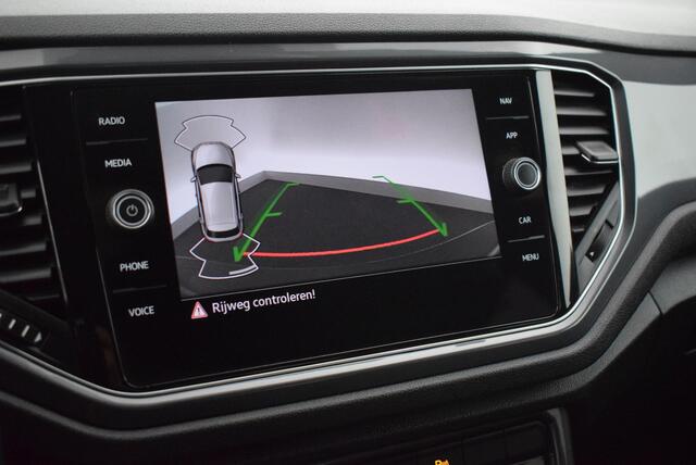 Volkswagen T-Roc 1.5 TSI 150pk DSG Sport Keyless Camera Led Virtual Cockpit Panoramadak Navigatie