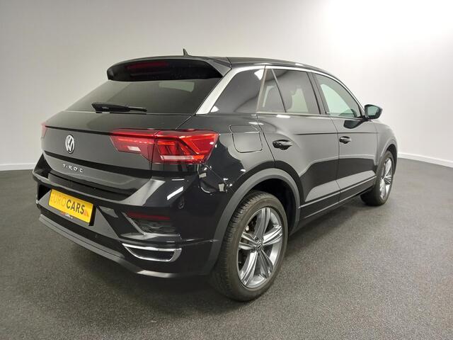 Volkswagen T-Roc 1.5 TSI DSG United R-Line Navigatie Parkeersensoren 19 Inch Lichtmetalen velgen Lane Assist Digitale Cockpit