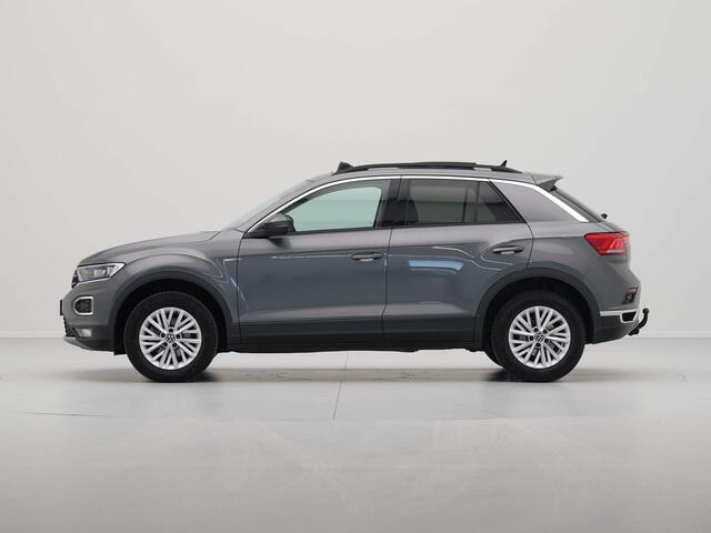 Volkswagen T-Roc 1.5 TSI 150pk Style Panorama Trekhaak Virtual Cockpit Led 343