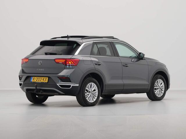 Volkswagen T-Roc 1.5 TSI 150pk Style Panorama Trekhaak Virtual Cockpit Led 343