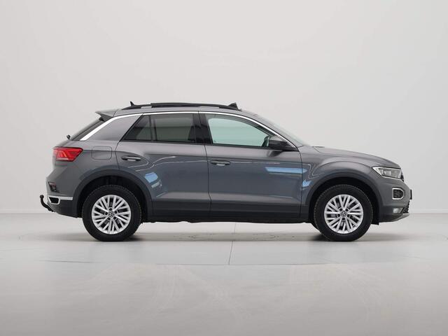 Volkswagen T-Roc 1.5 TSI 150pk Style Panorama Trekhaak Virtual Cockpit Led 343
