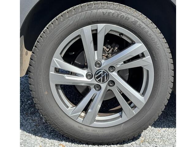 Volkswagen T-Roc 1.5 TSI 150pk DSG R-Line (Trekhaak,Camera,Virtual,IQ)