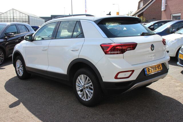 Volkswagen T-Roc 1.5 TSI Life Business Automaat | PDC | Clima | Stoelverwarming