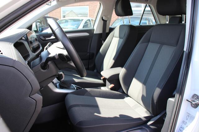Volkswagen T-Roc 1.5 TSI Life Business Automaat | PDC | Clima | Stoelverwarming