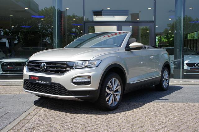 Volkswagen T-Roc Cabrio 1.0 TSI Style | CarPlay | Parkeersensor voor + achter | Stoelverwarming