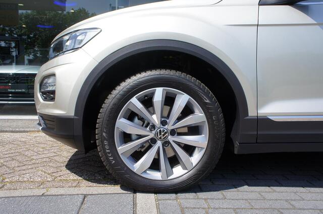 Volkswagen T-Roc Cabrio 1.0 TSI Style | CarPlay | Parkeersensor voor + achter | Stoelverwarming