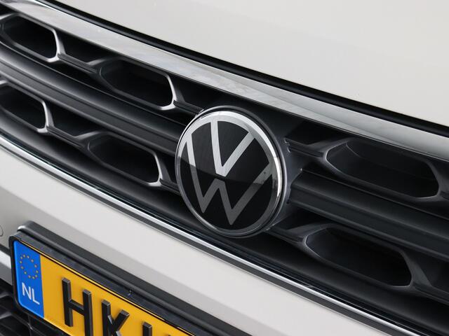 Volkswagen T-Roc 1.5 TSI Life Business (Afn. Trekhaak / Navi / PDC 360 / Carplay)