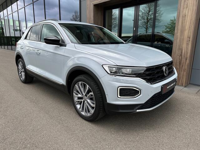 Volkswagen T-Roc 1.5 TSI 150pk DSG IQ-DRIVE | Trekhaak | Virtual cockpit | Adapt. Cruise | Led | Incl. 1 jaar Bovag garantie
