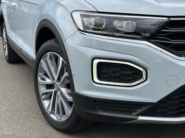 Volkswagen T-Roc 1.5 TSI 150pk DSG IQ-DRIVE | Trekhaak | Virtual cockpit | Adapt. Cruise | Led | Incl. 1 jaar Bovag garantie