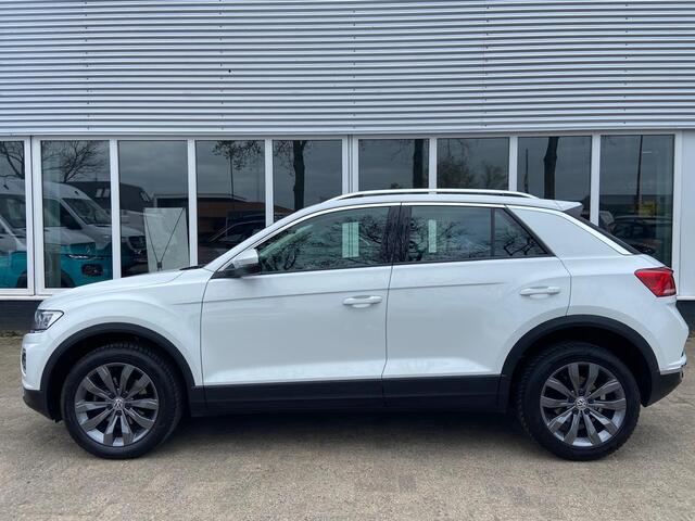 Volkswagen T-Roc 1.5 TSI Style Business | Virtual Cockpit | Automaat | Stoelverwarming