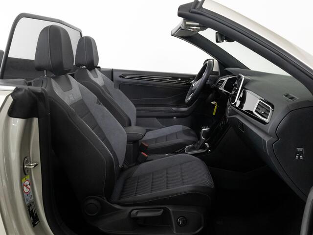 Volkswagen T-Roc 1.5 TSI R-Line | LED IQ | Stoelverwarming | Stoel En Stuurwiel verwarming |