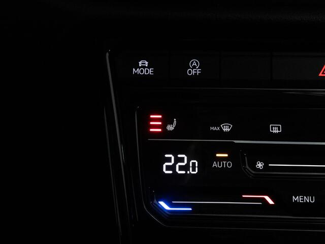 Volkswagen T-Roc 1.5 TSI R-Line | LED IQ | Stoelverwarming | Stoel En Stuurwiel verwarming |