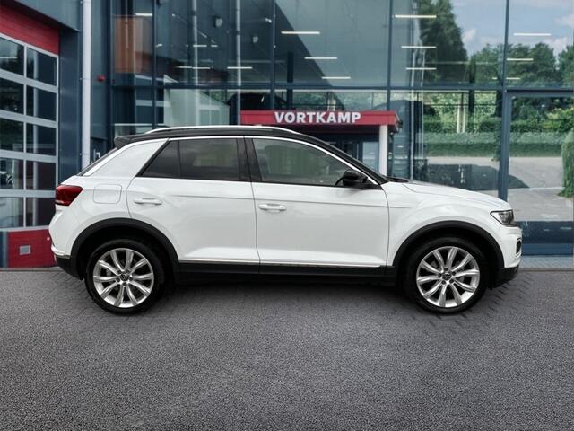 Volkswagen T-Roc 1.5 TSI DSG SPORT LED/ACC/STOELVERW/E-KLEP/CARPLAY/NAVI