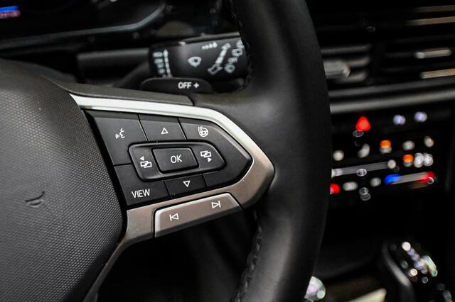 Volkswagen T-Roc 1.5 TSI R-Line Beats|Navi|ACC|Pano|Trekhaak