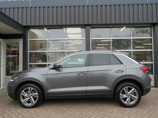 Volkswagen T-Roc 1.0 TSI LIFE 75 EDITION / Camera / 17 Inch / Carplay / Adap.crui