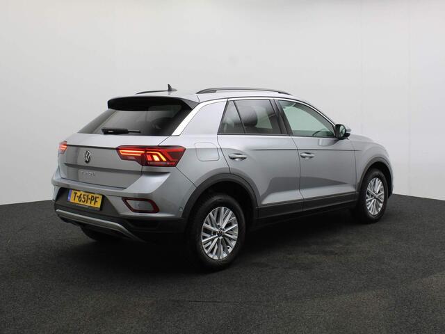 Volkswagen T-Roc Life 1.0 TSI 110pk Adaptive cruise control, Parkeersensoren, Airco, DAB, Radio, App connect, LED koplampen