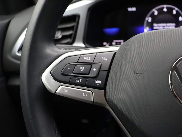 Volkswagen T-Roc Life 1.0 TSI 110pk Adaptive cruise control, Parkeersensoren, Airco, DAB, Radio, App connect, LED koplampen