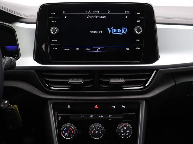 Volkswagen T-Roc Life 1.0 TSI 110pk Adaptive cruise control, Parkeersensoren, Airco, DAB, Radio, App connect, LED koplampen