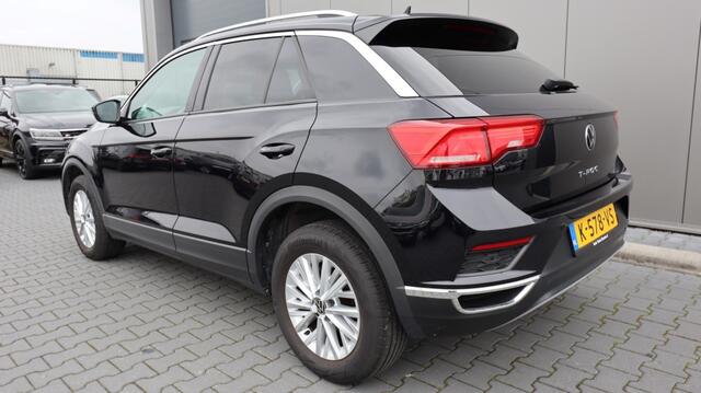 Volkswagen T-Roc 1.5 TSI Style | Apple Android | Led | Clima | PDC | Camera