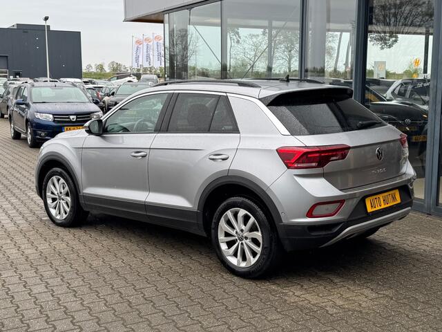 Volkswagen T-Roc 1.5 TSI 150 pk DSG Life - adap cruise - park control