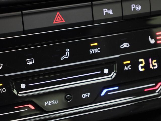 Volkswagen T-Roc 1.5TSI/150PK R Line Blackstyle DSG · Panoramadak · Camera + Parkeersensoren · Stoel- & stuurverwarming · Garantie tot april 2026