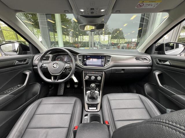 Volkswagen T-Roc 1.0 TSI Style Business | Panoramadak | Leder | Adaptieve Cruise Control
