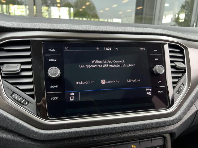 Volkswagen T-Roc 1.0 TSI Style Business | Panoramadak | Leder | Adaptieve Cruise Control